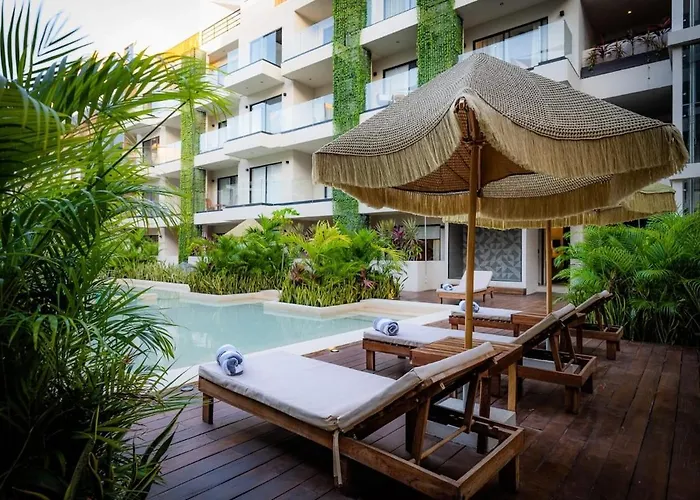 With Balcony In The Downtown, Wifi 150mb, Laundry And Parking Free